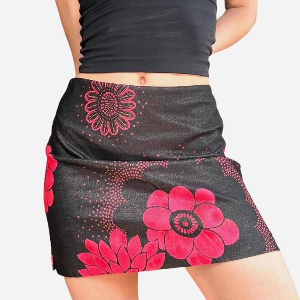 Express floral pink black mini skirt patterned size 1/2 (see measurements below)